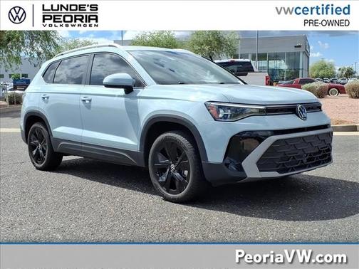 Monument Gray 2026 Volkswagen Taos SE