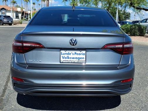 Grey 2022 Volkswagen Jetta 1.4T S