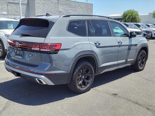 2025 Volkswagen Atlas Peak Edition 4Motion