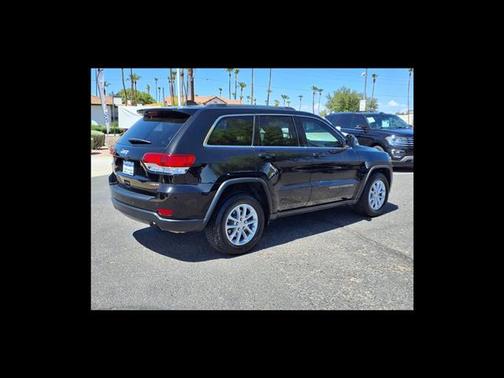 2021 Jeep Grand Cherokee Laredo