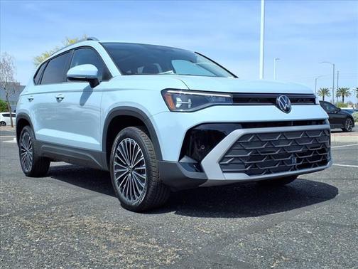 2025 Volkswagen Taos SE