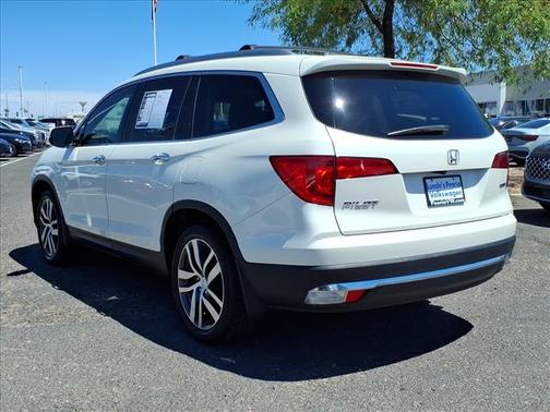 White 2016 Honda Pilot Touring