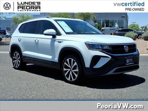 Pure White 2023 Volkswagen Taos SE