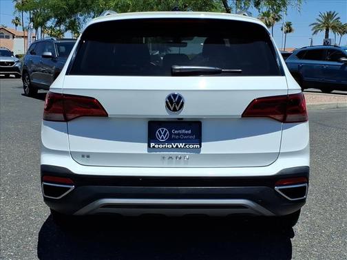Pure White 2023 Volkswagen Taos SE