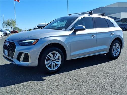 2023 Audi Q5 45 S line Premium