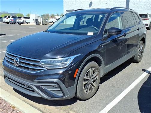 Deep Black Pearl 2022 Volkswagen Tiguan 2.0T S