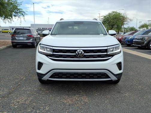 Pure White 2023 Volkswagen Atlas SE