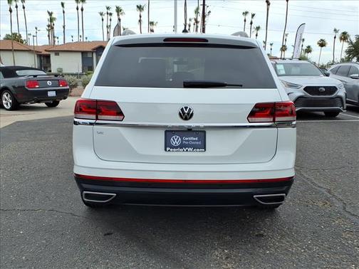 Pure White 2023 Volkswagen Atlas SE