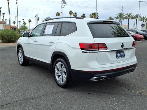 Pure White 2023 Volkswagen Atlas SE