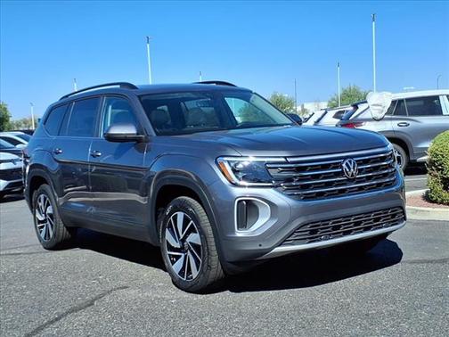 2025 Volkswagen Atlas SE