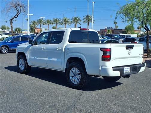 2024 Nissan Frontier SV