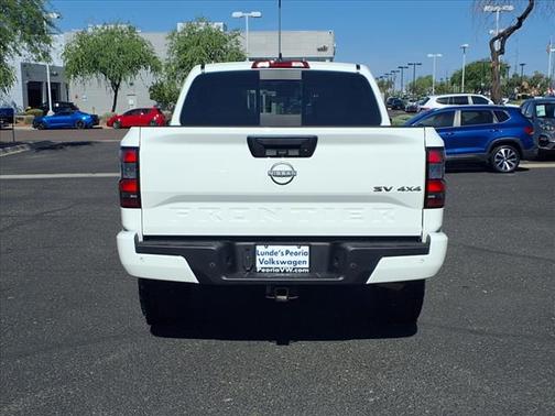 2024 Nissan Frontier SV