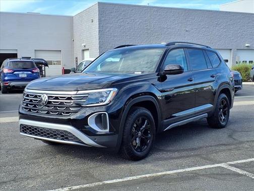 2025 Volkswagen Atlas Peak Edition 4Motion