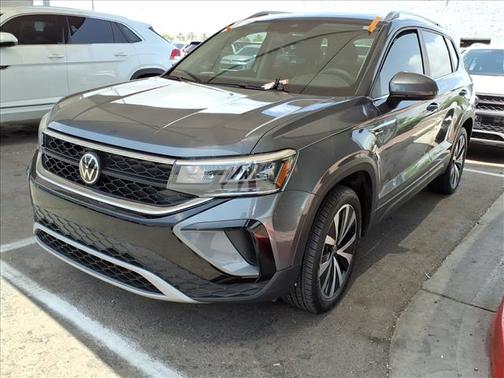 Grey 2023 Volkswagen Taos SE