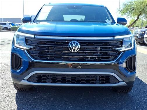 2025 Volkswagen Atlas Cross Sport 2.0T SE w/Technology 4MOTION