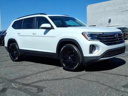 2026 Volkswagen Atlas SE