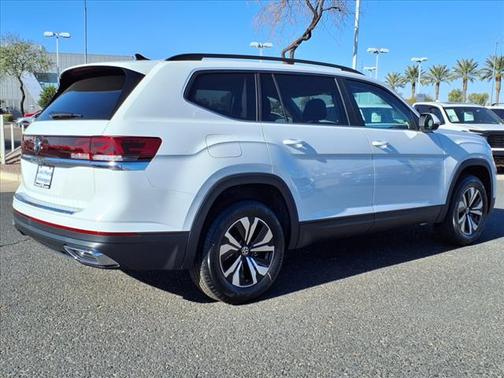 2025 Volkswagen Atlas SE