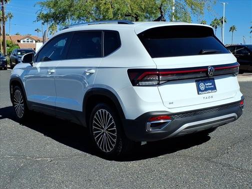 2025 Volkswagen Taos SE