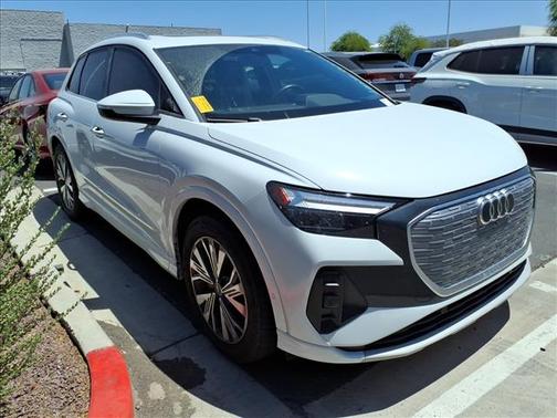 Glacier White Metallic 2023 Audi Q4 e-tron Premium Plus 40