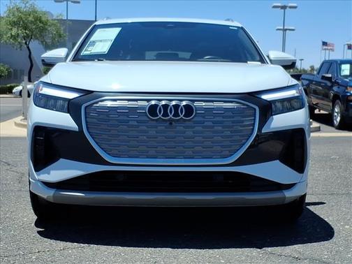 Glacier White Metallic 2023 Audi Q4 e-tron Premium Plus 40