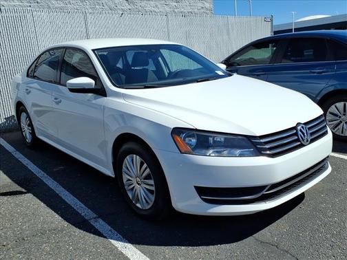 White 2014 Volkswagen Passat 1.8T S