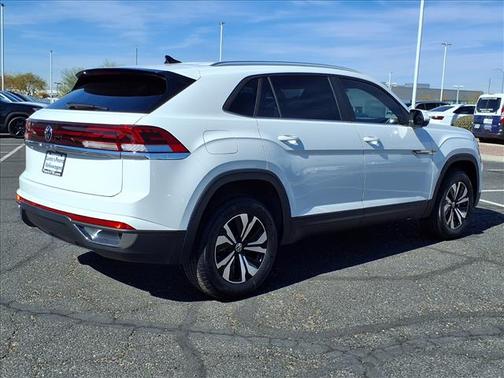 2026 Volkswagen Atlas Cross Sport 2.0T SE