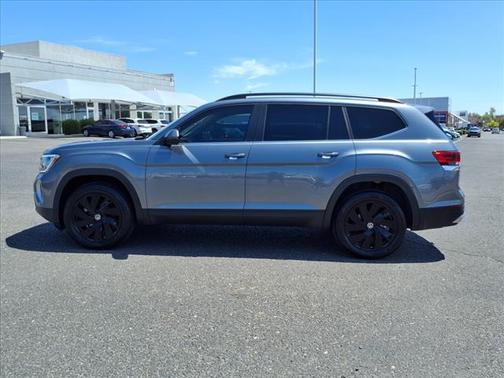 2025 Volkswagen Atlas SE