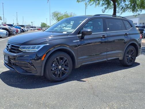2022 Volkswagen Tiguan 2.0T SE R-Line Black