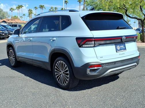 2025 Volkswagen Taos SE