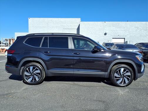 2025 Volkswagen Atlas SE