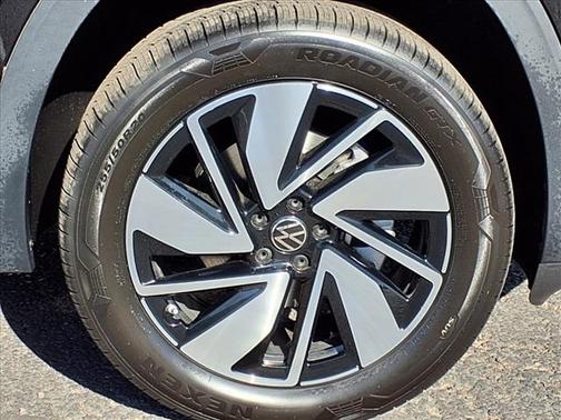 2025 Volkswagen Atlas SE