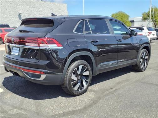 2025 Volkswagen Atlas Cross Sport 2.0T SE w/Technology