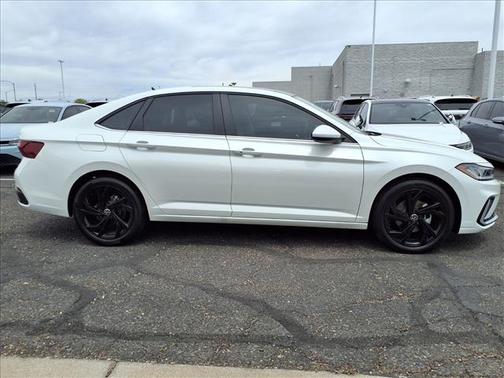 2026 Volkswagen Jetta 1.4T SE