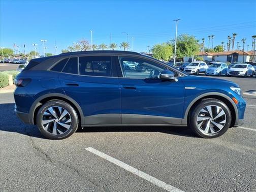 2023 Volkswagen ID.4 Pro
