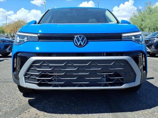 2025 Volkswagen Taos SE