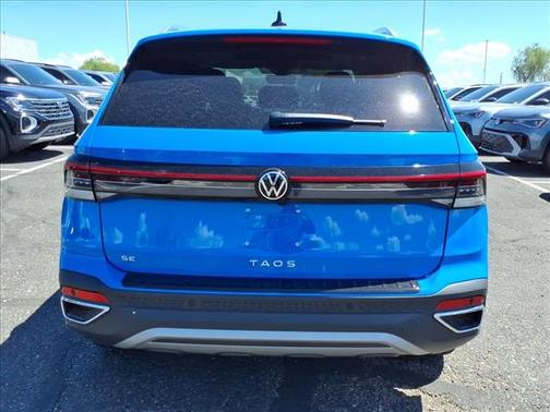 2025 Volkswagen Taos SE