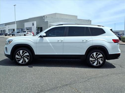 White 2024 Volkswagen Atlas SE