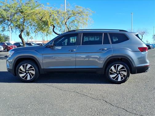 2024 Volkswagen Atlas SE