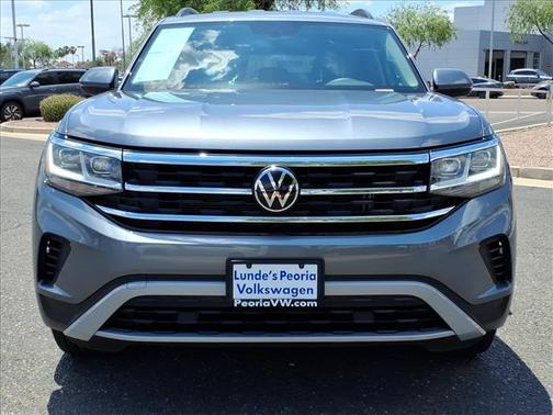 Platium Gray Metallic 2023 Volkswagen Atlas SE