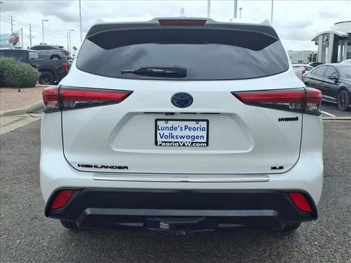 2022 Toyota Highlander Hybrid Base