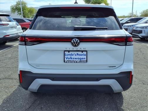 2025 Volkswagen Tiguan 2.0T SE
