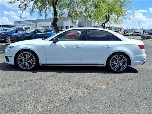 2019 Audi A4 quattro Prestige 45 TFSI