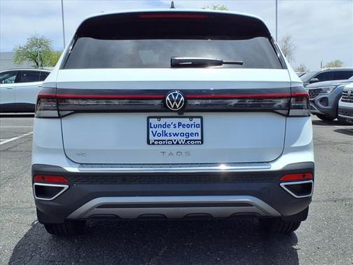 2025 Volkswagen Taos SE