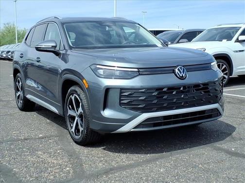 2025 Volkswagen Tiguan 2.0T SE