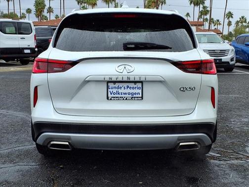 2023 INFINITI QX50 LUXE