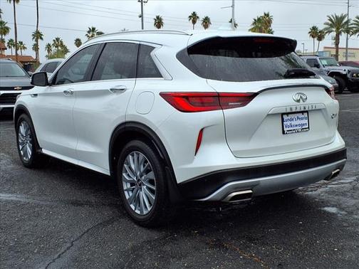 2023 INFINITI QX50 LUXE