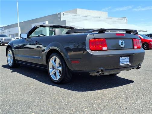 Grey 2008 Ford Mustang GT Deluxe