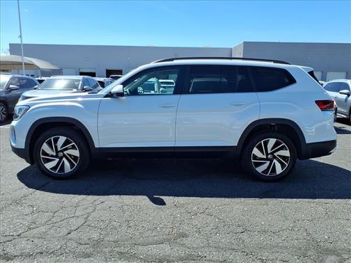 2026 Volkswagen Atlas SE