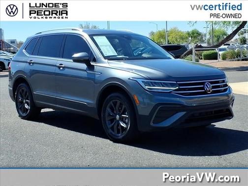 Platium Gray Metallic 2022 Volkswagen Tiguan 2.0T SE