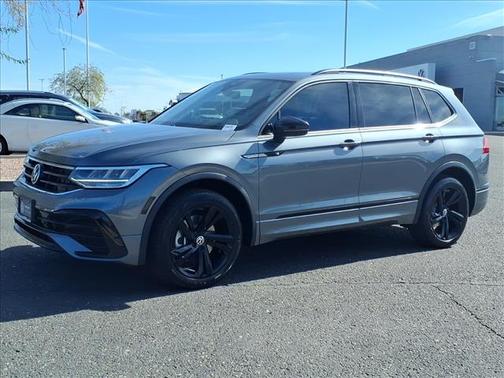 2023 Volkswagen Tiguan 2.0T SE R-Line Black